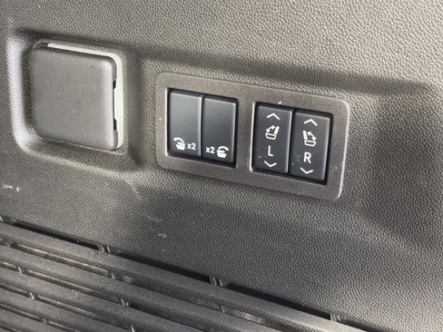 Used 2025 Chevrolet Tahoe RST w/ Comfort Package image 16