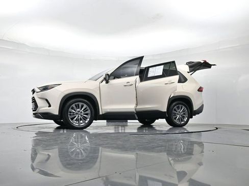 Used 2024 Toyota Grand Highlander Platinum image 50