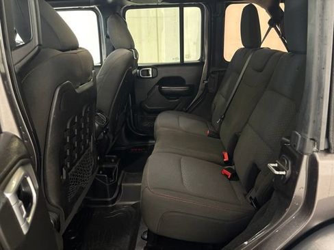 Used 2019 Jeep Wrangler Unlimited Rubicon w/ LED Lighting Group AWD/4WD image 40