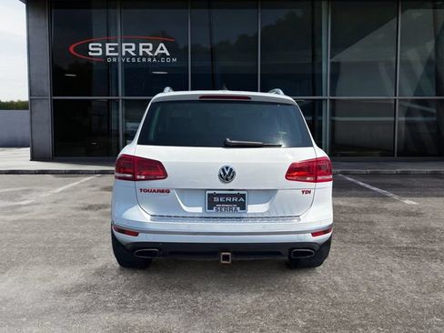 Used 2016 Volkswagen Touareg Sport AWD/4WD image 4