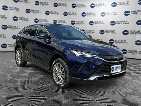Used 2023 Toyota Venza Limited AWD/4WD image 7