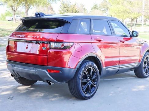 Used 2017 Land Rover Range Rover Evoque SE image 7