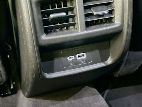 Used 2024 Cadillac XT4 Premium Luxury image 31