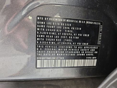 Certified 2025 Volkswagen Tiguan SE R-Line AWD/4WD image 32
