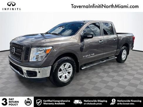 Used 2019 Nissan Titan SV w/ SV Convenience Package image 1