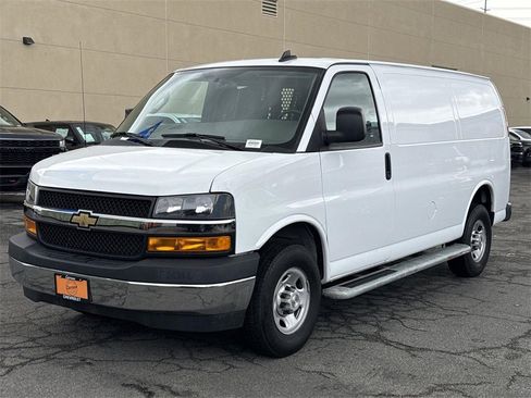 Used 2024 Chevrolet Express 2500 w/ Driver Convenience Package image 6