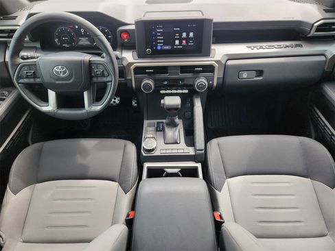 Used 2024 Toyota Tacoma TRD Sport image 25