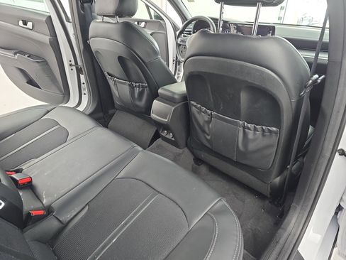 Used 2023 Kia K5 GT-Line image 11