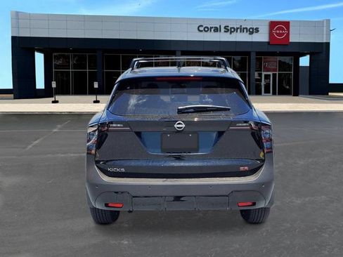 New 2026 Nissan Kicks SR w/ Illumination Package FWD image 4