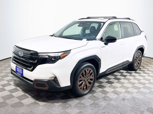 Used 2025 Subaru Forester Sport w/ Popular Package AWD/4WD image 3
