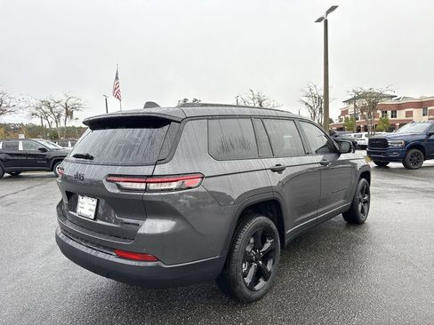 New 2025 Jeep Grand Cherokee L Limited w/ Black Appearance Package image 3