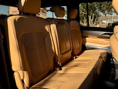 Used 2022 Jeep Grand Wagoneer Series III w/ Flexible Seating Group image 15