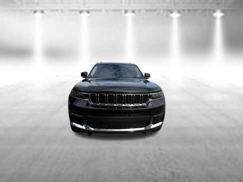 Certified 2021 Jeep Grand Cherokee L Limited AWD/4WD image 2