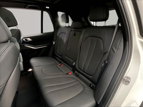 Used 2021 BMW X5 xDrive40i w/ Premium Package 2 AWD/4WD image 22