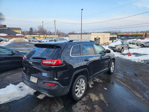 Used 2016 Jeep Cherokee Limited image 10