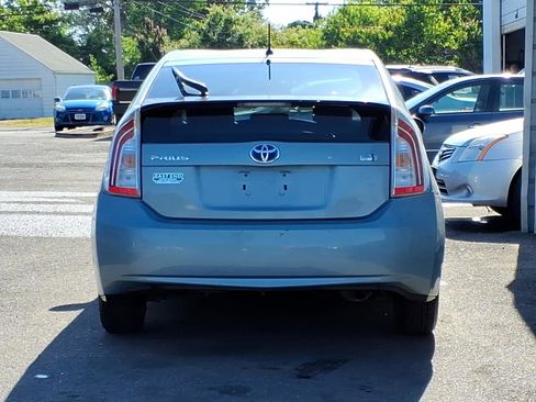 Used 2014 Toyota Prius Two FWD image 4