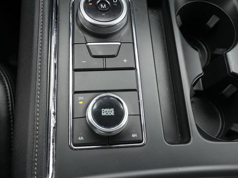 Used 2024 Ford Expedition XLT AWD/4WD image 38