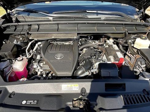 Used 2024 Toyota Highlander Platinum image 33