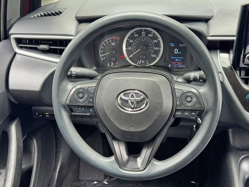 Used 2022 Toyota Corolla LE FWD image 18