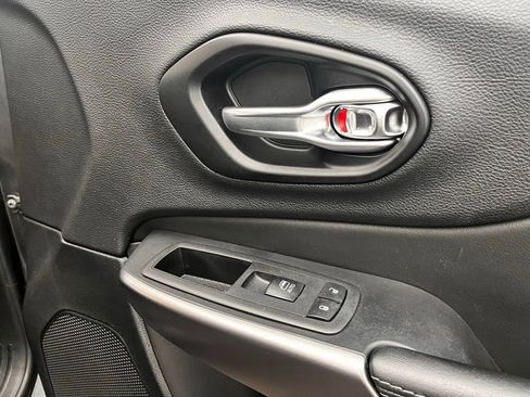 Used 2022 Jeep Cherokee Latitude Lux image 28