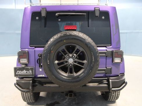 Used 2017 Jeep Wrangler Unlimited Sahara image 26