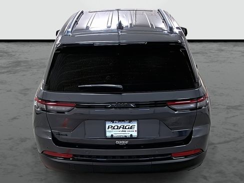 New 2025 Jeep Grand Cherokee 4WD image 3