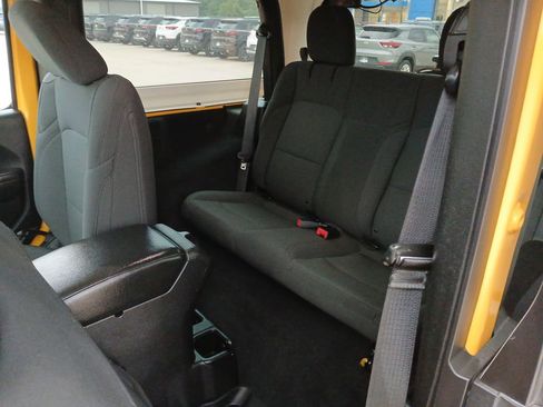 Used 2018 Jeep Wrangler Sport AWD/4WD image 24