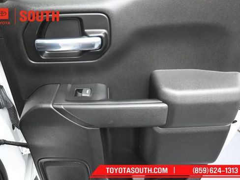 Used 2022 Chevrolet Silverado 1500 Custom AWD/4WD image 29