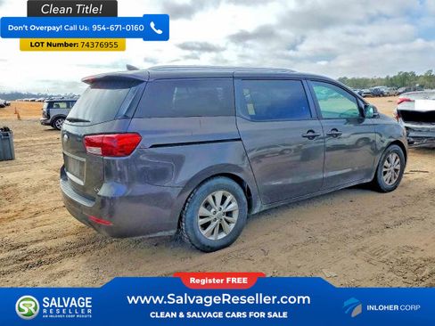 Used 2017 Kia Sedona LX w/ LX Essentials Premium Package image 4