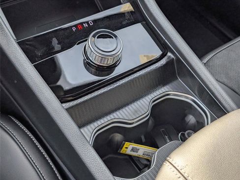 New 2025 Jeep Grand Cherokee Altitude image 27