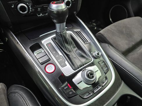 Used 2016 Audi SQ5 Prestige w/ Prestige Package image 32