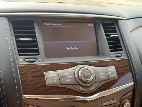 Used 2017 Nissan Armada Platinum w/ Interior Lighting Package RWD image 17