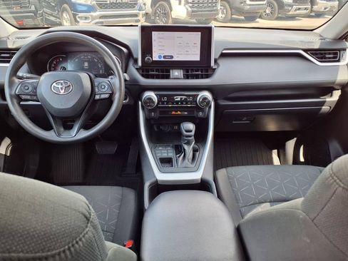 Used 2023 Toyota RAV4 XLE AWD/4WD image 17