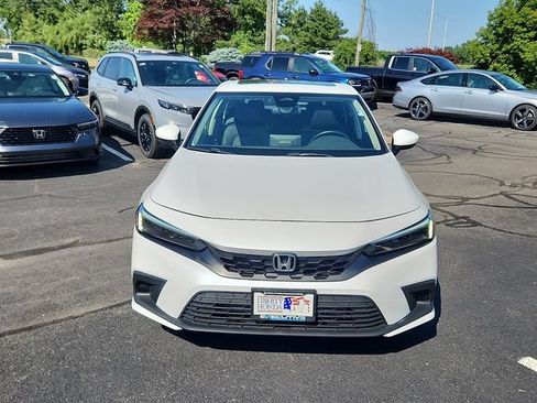 Used 2024 Honda Civic EX-L image 2