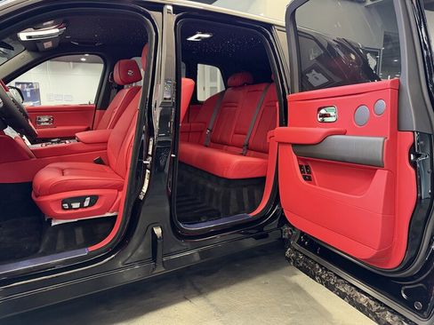 Used 2026 Rolls-Royce Cullinan image 17