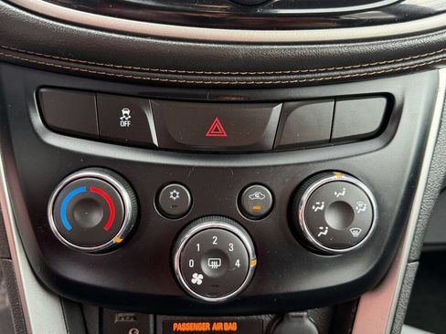 Used 2020 Chevrolet Trax LS w/ Tint and Cruise Package image 18