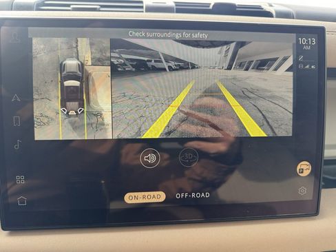 Used 2022 Land Rover Defender 110 SE image 16