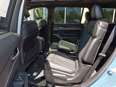 New 2026 Jeep Grand Cherokee L Limited AWD/4WD image 6