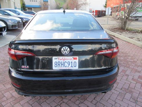 Used 2019 Volkswagen Jetta GLI image 54