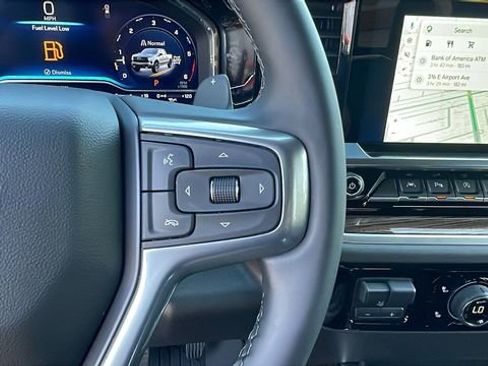 Used 2025 Chevrolet Silverado 1500 LT Trail Boss w/ LT Trail Boss Premium Package AWD/4WD image 24
