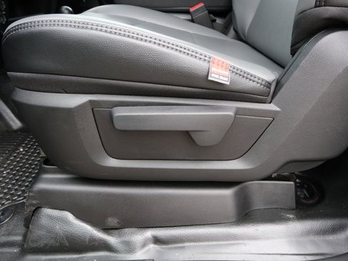 New 2024 RAM 3500 Tradesman AWD/4WD image 24