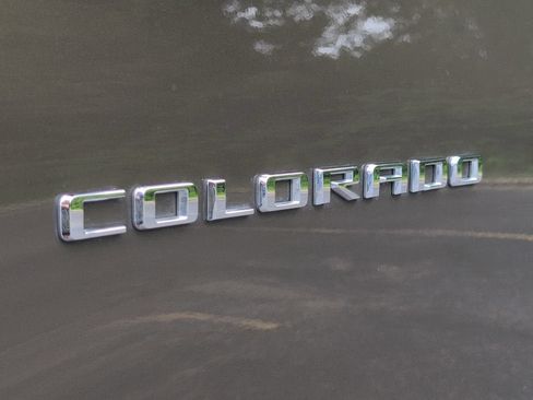 Used 2024 Chevrolet Colorado LT w/ LT Convenience Package III AWD/4WD image 10