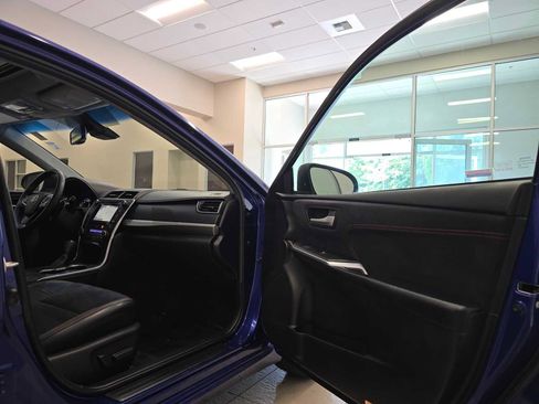 Used 2015 Toyota Camry XSE w/ Advanced Technology Package FWD image 28
