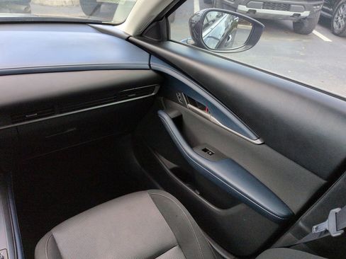 Used 2020 MAZDA CX-30 FWD image 17