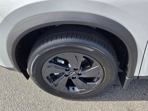 New 2026 Nissan Rogue SV FWD image 17