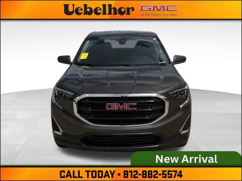 Used 2020 GMC Terrain SLE FWD image 2