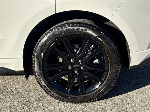 Used 2023 Ford Edge ST-Line image 9