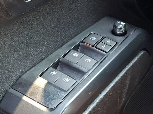 Certified 2023 Toyota Tacoma SR AWD/4WD image 25