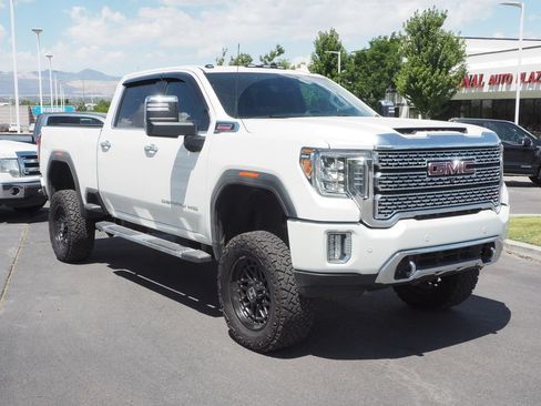 Used 2021 GMC Sierra 2500 Denali w/ Denali Ultimate Package AWD/4WD image 9