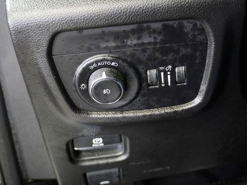 Used 2023 Jeep Grand Cherokee Limited w/ Luxury Tech Group II image 29